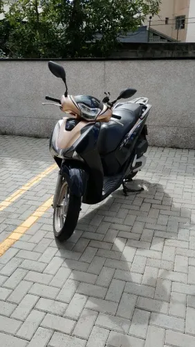Honda SHi DLX 150