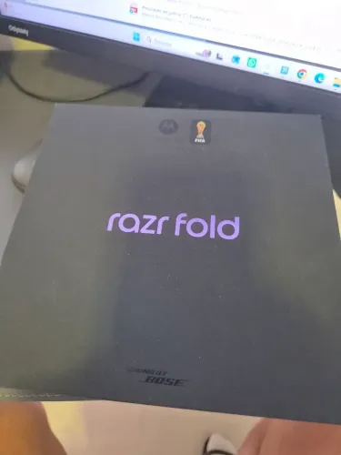 Motorola Razr Fold 1tb 16gb RAM preto caixa e nota