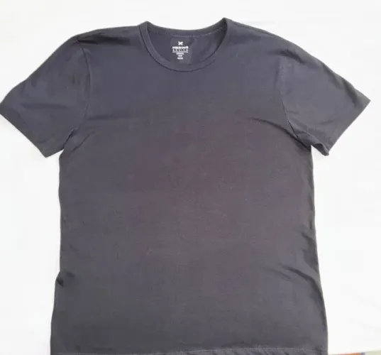 Camiseta Hering básica preta tam M - nunca usada