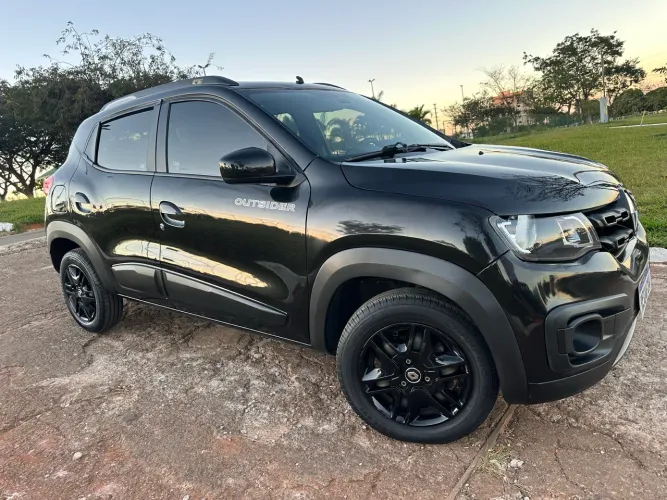 Renault Kwid Outsider 1.0 Flex 12V 5P Mec. 2020