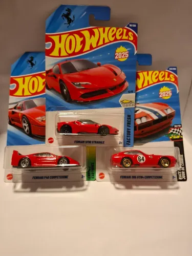Kit 3 Hot wheels Ferrari's vermelhas