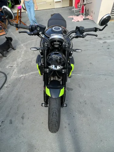 Trident 660 com 2490 km ano 2024 o menor km é menor preço da internet