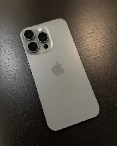 iPhone 16 Pro 256GB Titânio/Preto - Muito novo, 91% bateria