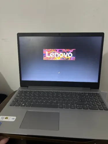 Notebook Lenovo Ideapad S145 - i5 8ª Geração - 8GB RAM - SSD 256GB Usado