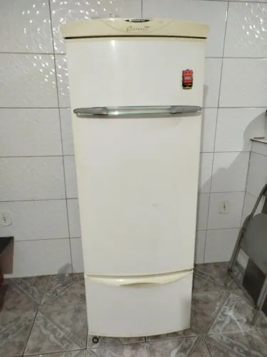 Refrigerador 360 Brastemp
