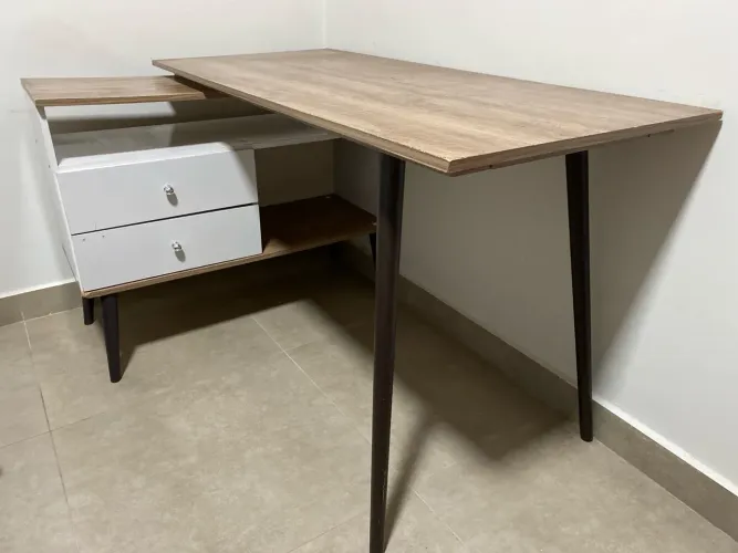 Mesa de canto escritório