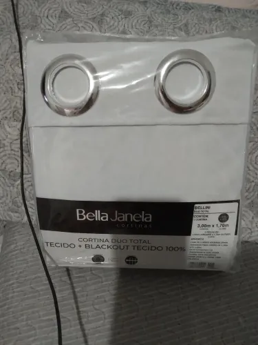 Vendo cortina ,3largura por 1,70 de altura