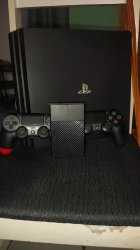 PS4 PRO 2TB DESBLOQUEADO- VENDA - SÓ CHAMAR