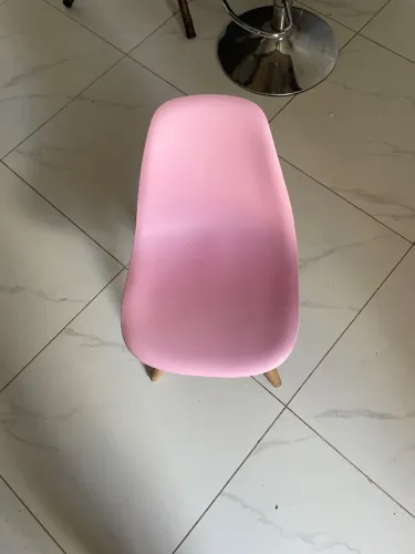 Cadeira infantil são as 4 caldeiradas por esse valor chama para negociar 