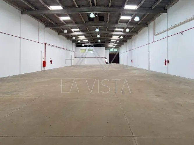 Pavilhão para Locação em Porto Alegre, Sarandi, 4 banheiros