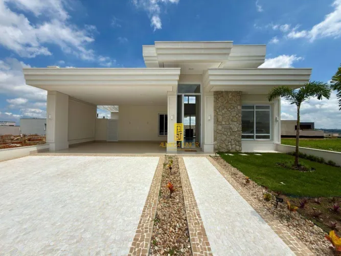 Casa com 3 dormitórios à venda, 200 m² por R$ 2.095.000,00 - Condomínio Dona Maria Cândida