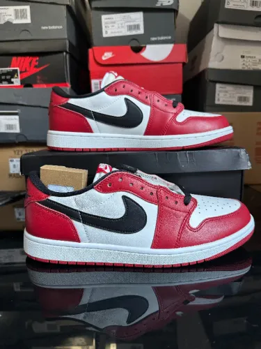 Tênis Nike Air Jordan 1 Low OG Chicago - tamanho 43BR, original (#1145)