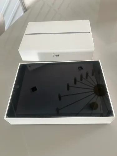IPAD 8ª GERAÇÃO WI-FI 128 giga com CANETA IPPLE PENCIL MODELO A1603