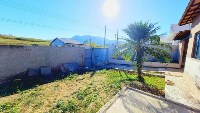 Casa recém construída no Vale dos Reis em Penedo