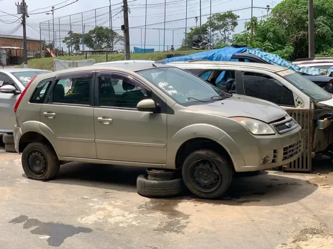 SUCATA: FIESTA ZETEC ROCAM 1.6 8V Completo
