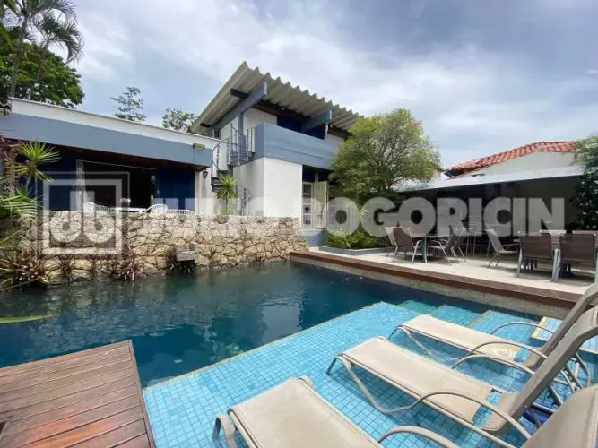 Ilha do Governador - Jardim Guanabara - VENDA - Casa Linear - 5 Quartos (2 Suítes) - Varan