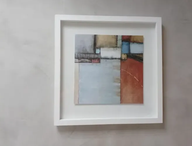 Quadro abstrato em tons suaves - moldura branca 45 x 45 cm - seminovo