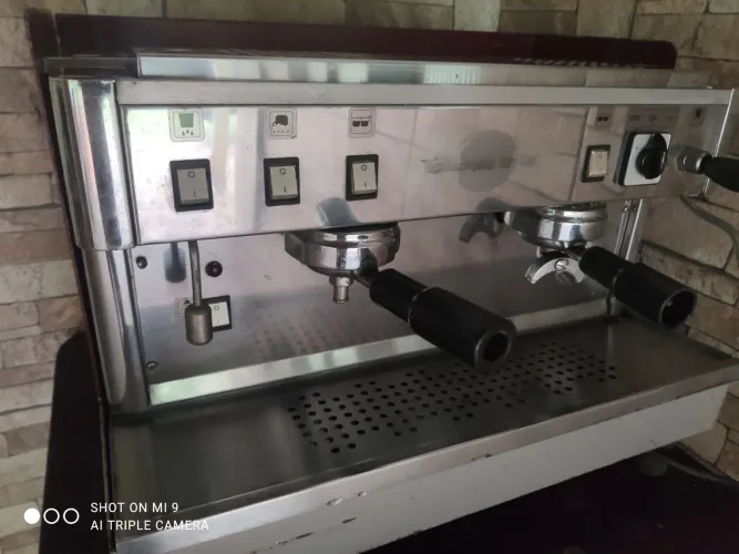 Máquina de Café Expresso Profissional