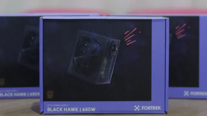 Fonte Gamer 650W 80 Plus Fortrek Black Hawk