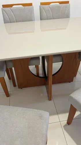 Mesa jantar com 6 cadeiras 1,60x0,90 base de madeira maciça (super nova )