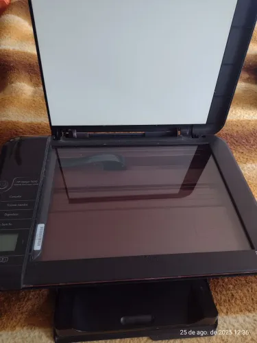 Troco Impressora Hp 3050 3 em 1 com defeito, não  funciona R$50,00 retirar no centro 