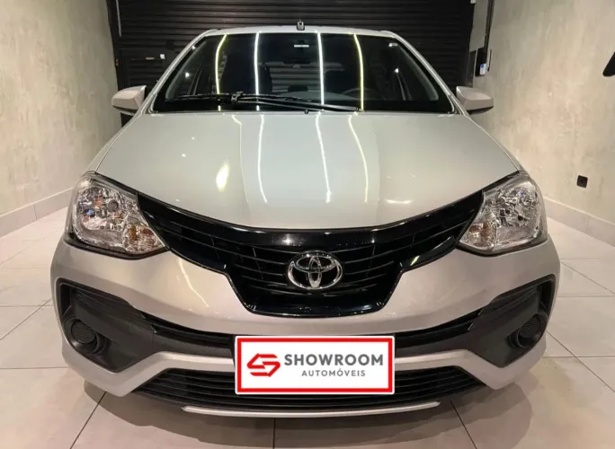 TOYOTA/ETIOS 1.3 X AUTOMÁTICO ANO 2020 COMPLETO NO FEIRÃO SHOWROOM 