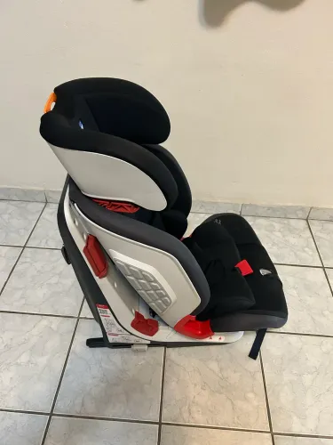Cadeira Veicular youniverse da chicco - mais de 18kg