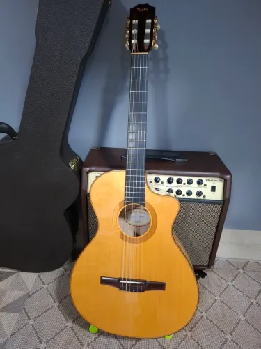 RARO!!! Taylor NS62-CE Nylon, ano 2002, com case original