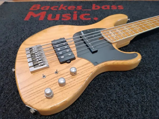 Baixo cort GB 75 Ash ativo e passivo