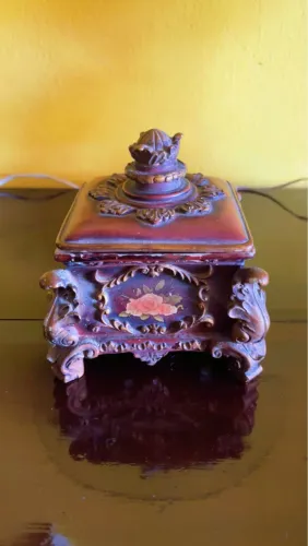 Lindo porta joia muito lindo