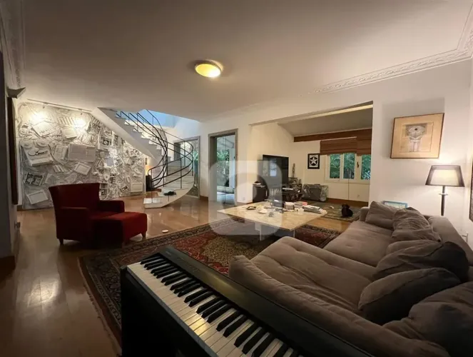 Excelente Casa no Humaitá (Excelente Residencial ou Comercial)