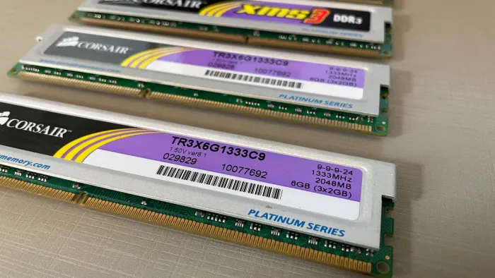 Memória RAM Corsair XMS3 DDR3 - Platinum Series - 8GB (4x2GB) - 1333MHz