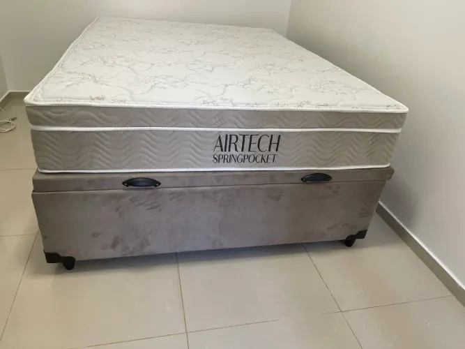 BOX BAÚ CASAL + COLCHÃO ORTOBOM NOVO R$ 1.700,00