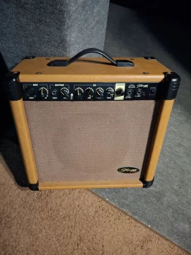 AMPLIFICADOR STAGG - IMPORTADO - 40 AAR