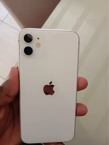 IPHONE 11- 128gb com 81%