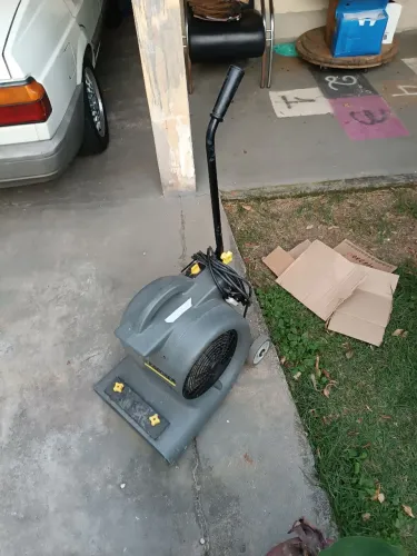 Secador de piso Karcher AB84