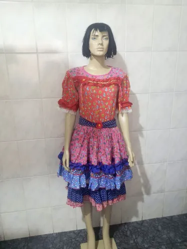 Vestido Junino Colorido com Babados