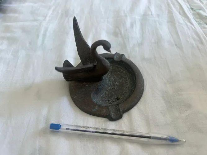 Cinzeiro em metal antiguidade