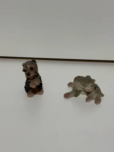 Miniaturas de cachorrinhos fofos