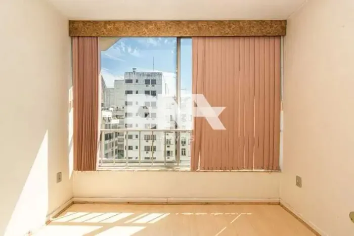 Sala : / Comercial / Copacabana