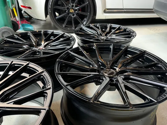 Aro 20 Vossen 5x112 tala 10? audi rs4 a5 etc 