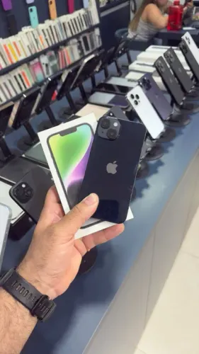 iPhone 14 / 256GB /Preto / Saúde de bateria 88% / R$3.450,00