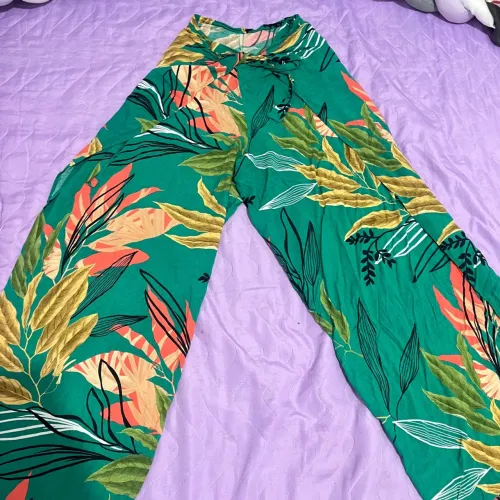 Calça Pantalona  envelope Estampada Tropical