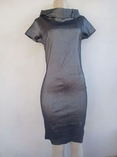 Vestido Elegante Cinza Chumbo