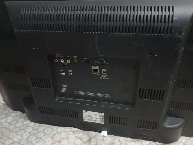 Tv CCE 32 Pol tela quebrada 