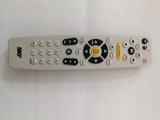 Controle sky hdtv plus zapper slim url1 on demand rec rc65sb shr01 sh01-500 sh10-500 sh20-