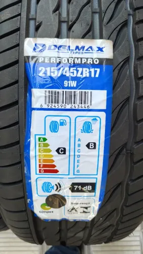 Par de pneus 215/45 R17 