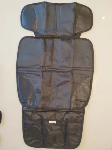 Protetor de assento de carro para bebê