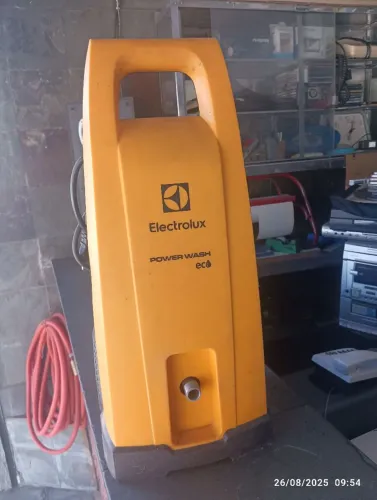 Máquina de lavar de alta pressão Eletrolux