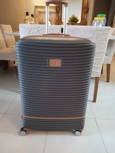 Mala de viagem grande 4 rodas 